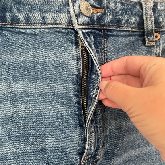 American Eagle Denim Mom Shorts Size 14 - Picture 2 of 7